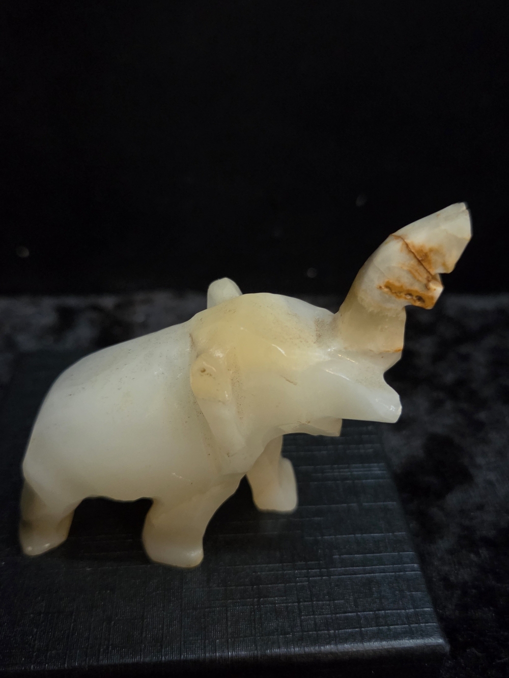 Hand Carved Elephant White Onyx Quartz Stone Figurine